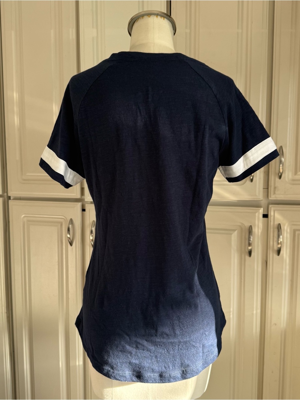 Fanatics NFL Los Angeles Chargers V-Neck Tee - BNWT - Picture 2 of 6